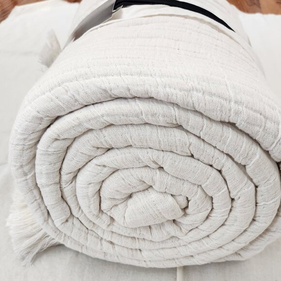 Hearth & Hand - Full/Queen Textured Matelasse Textured Coverlet and 2 Shams - Picture 6 of 13